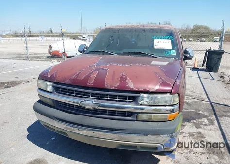 2002 Chevrolet Silverado 1500 Ls z USA, uszkodzony, nr VIN 2GCEC19V721141608